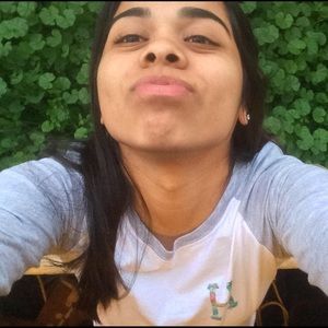 Meet your Posher, Angie